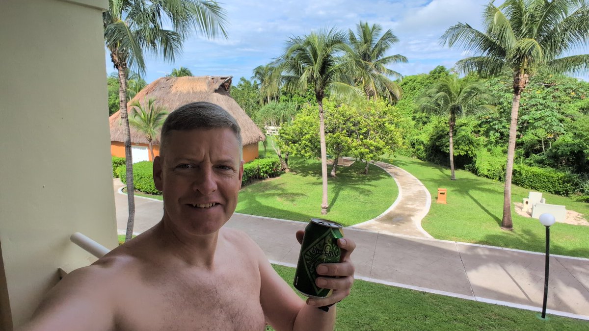 Rustys1888's tweet image. 5pm somewhere 🇲🇽🍻 🌞