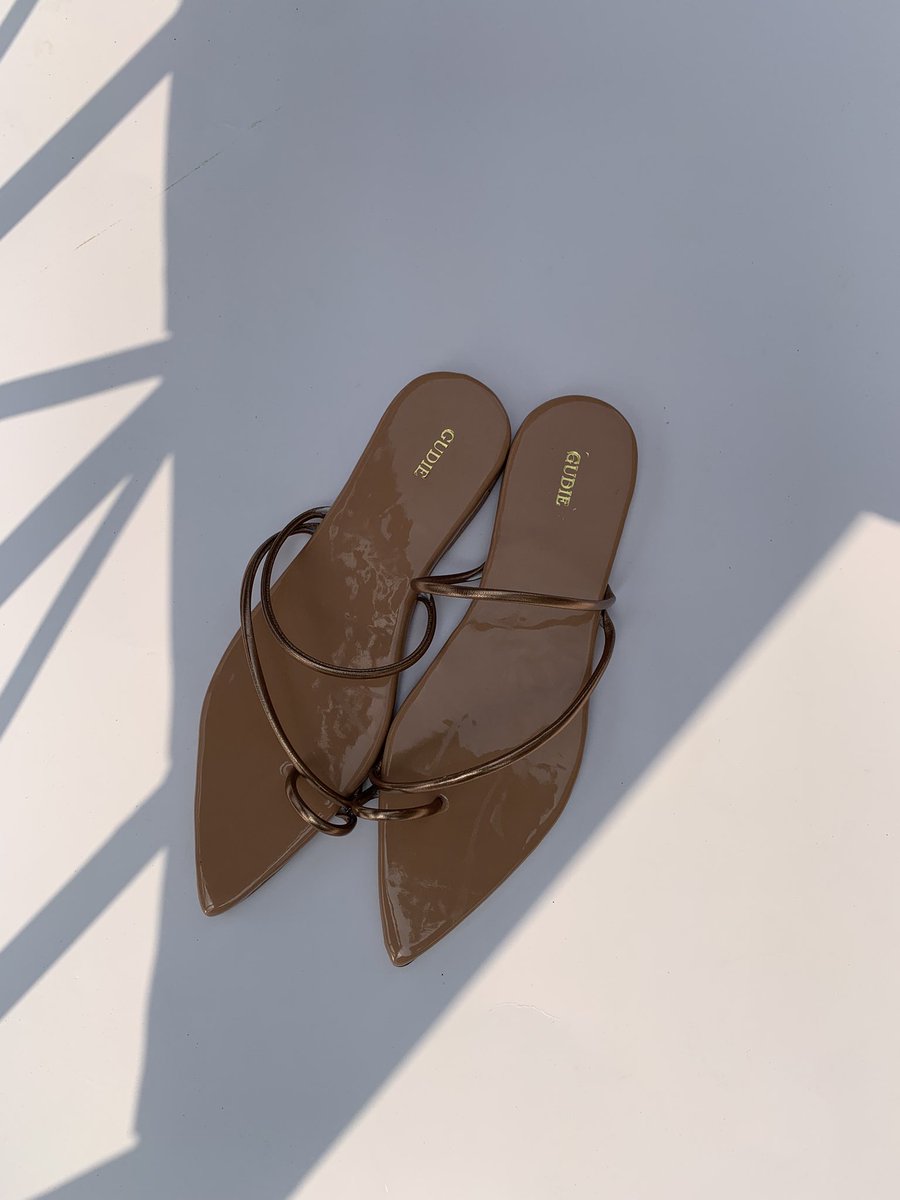 Price: N10k 

Order: gudie.bumpa.shop