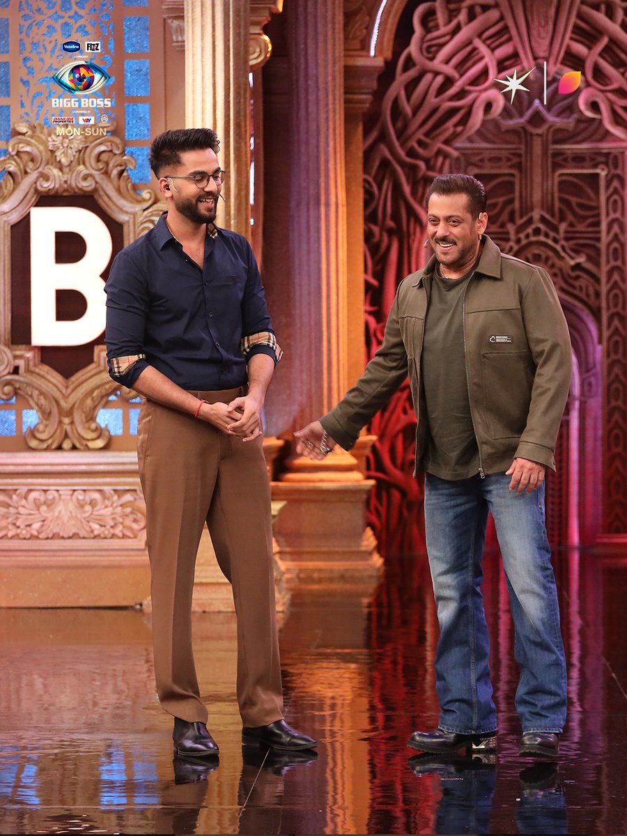 mistidoitales's tweet image. Super excited! 

ELVISHYADAV SHOW IN BB19