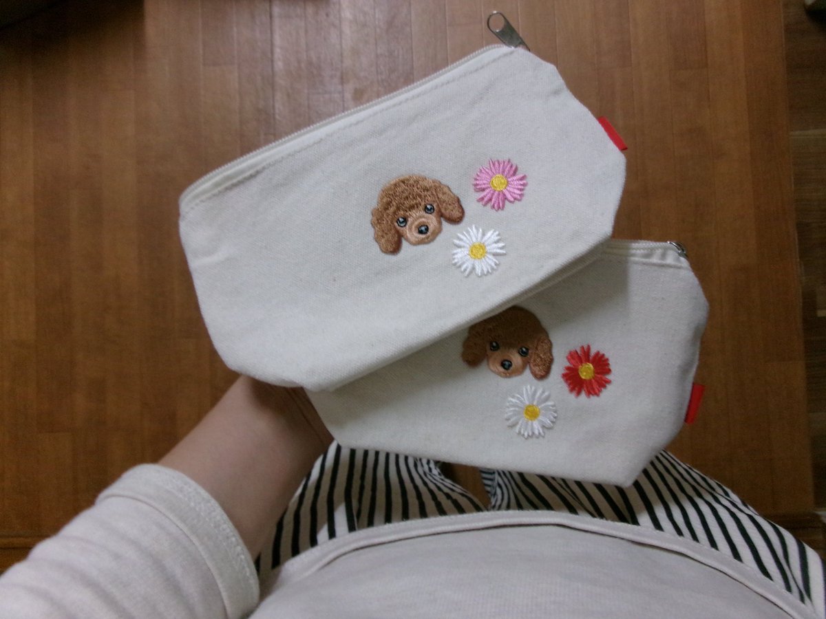 aui_u_u's tweet image. セリアのポーチ
愛犬に似たアップリケでアレンジしてみた！

#日常垢 #日常垢さんと繫がりたい