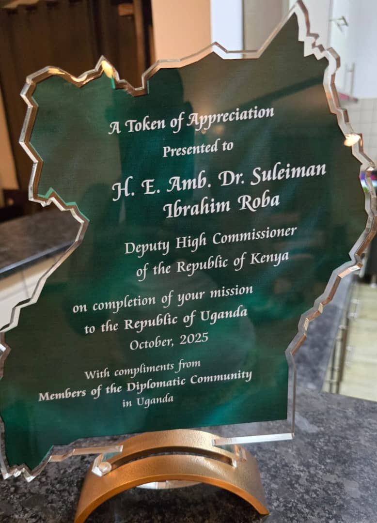 SuleimanRoba's tweet image. It was a great honour to pay a farewell courtesy call to H.E. Amb. Mohammed Suleiman, Eritrean Ambassador to Uganda and Dean of Diplomatic Corps, as part of the formal conclusion of my diplomatic assignment in Uganda as I prepare to take up my duties at Kenya Embassy, Riyadh as…