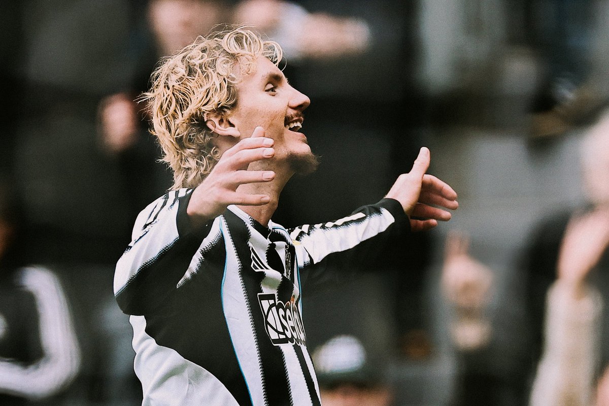 Only three players in #NUFC history have scored in their first three Premier League games at St James' Park... 

🏴󠁧󠁢󠁥󠁮󠁧󠁿 Alan Shearer 
🏴󠁧󠁢󠁥󠁮󠁧󠁿 Les Ferdinand 
🇩🇪 Nick Woltemade 

That's now 4 goals in 5 starts for the big man!