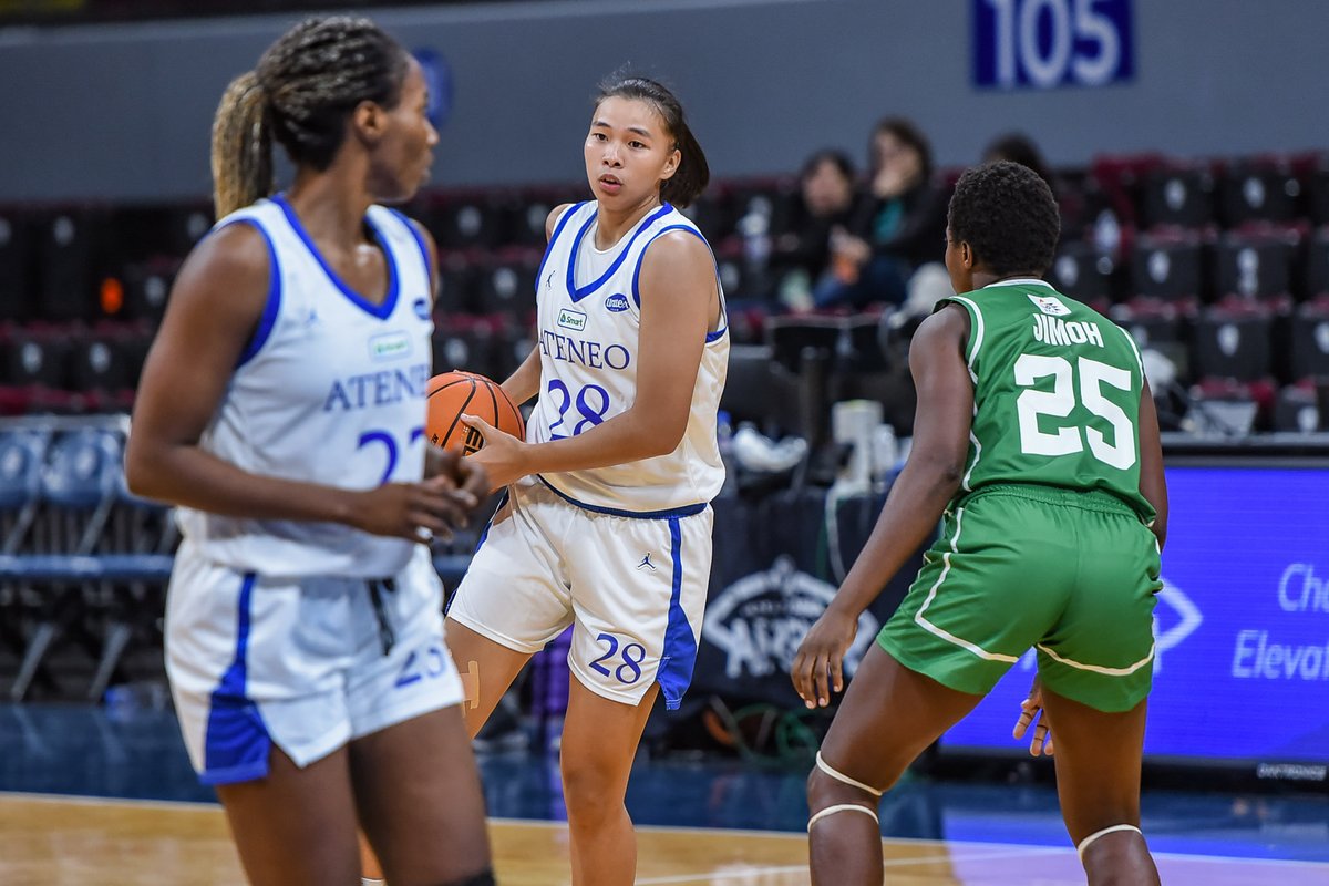 tiebreakertimes's tweet photo. #UAAPSeason88 Kacey dela Rosa led Ateneo’s charge as the Blue Eagles romped past La Salle, keeping pace with UST

#ReadMore 👉 https://t.co/azoOA7nT82

📷 Joaqui Flores/UAAP Season 88 Media Team

#RivalrySunday https://t.co/xXlHGUhzfy