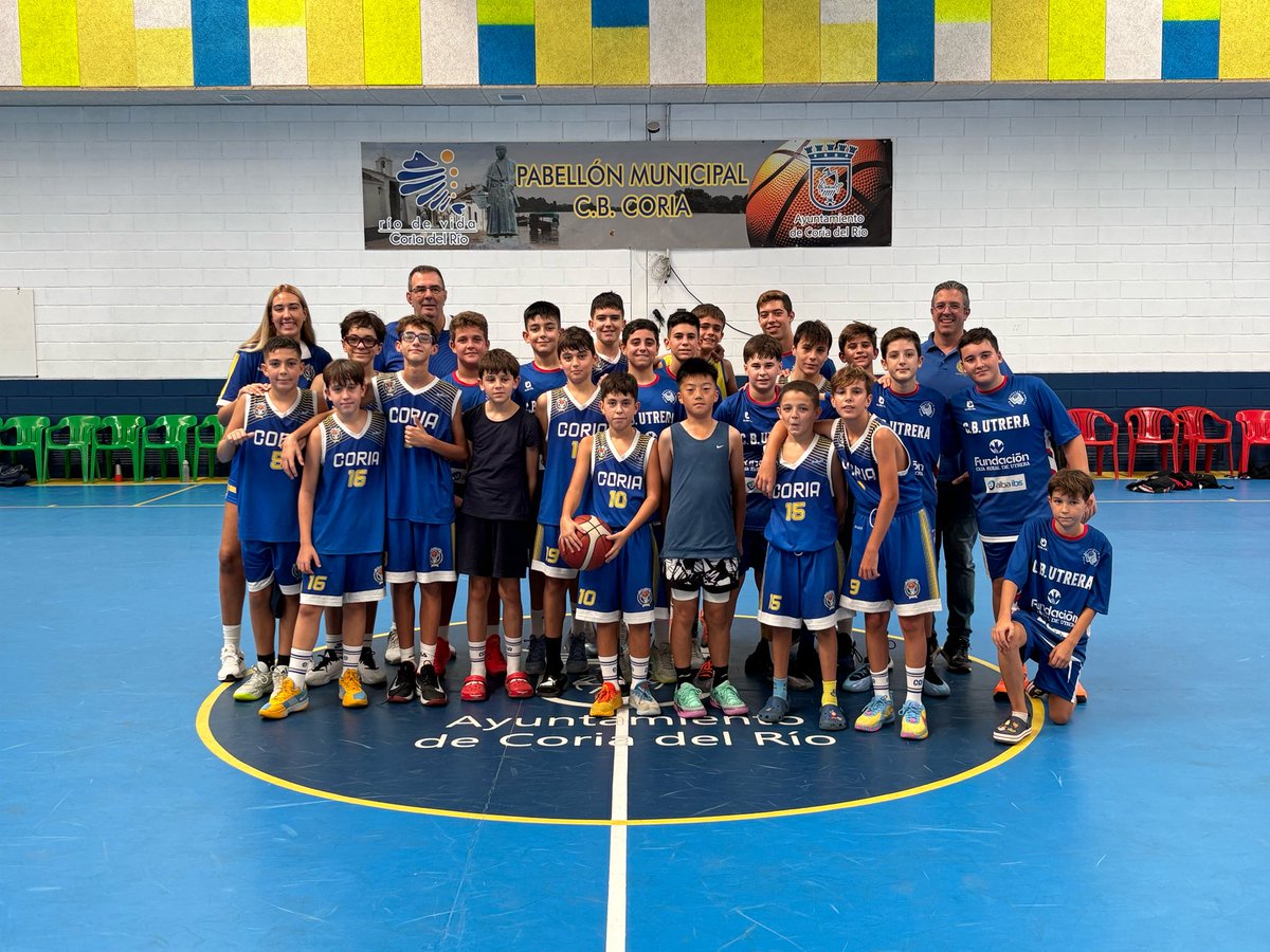 BaloncestoCoria's tweet photo. 👇🏽📸 Amistosos

🏀 Fin de semana de basket, respeto y grandes momentos 💙
Gracias @cdbeatrizdecabrera y @cbutrera por visitarnos, y a @ciudaddepalos y @cdginesbaloncesto por recibirnos con tanto cariño 🙌 https://t.co/oBqqYa9dbQ