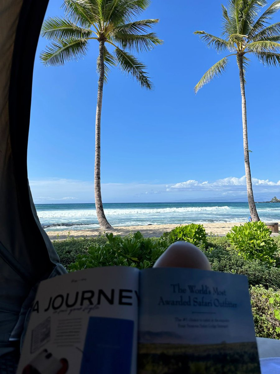 abc2014010's tweet image. The islands of Hawaii will forever hold a piece of my heart. 🌴 From the sunsets to the waves, everything about it was pure magic. 🌅💙