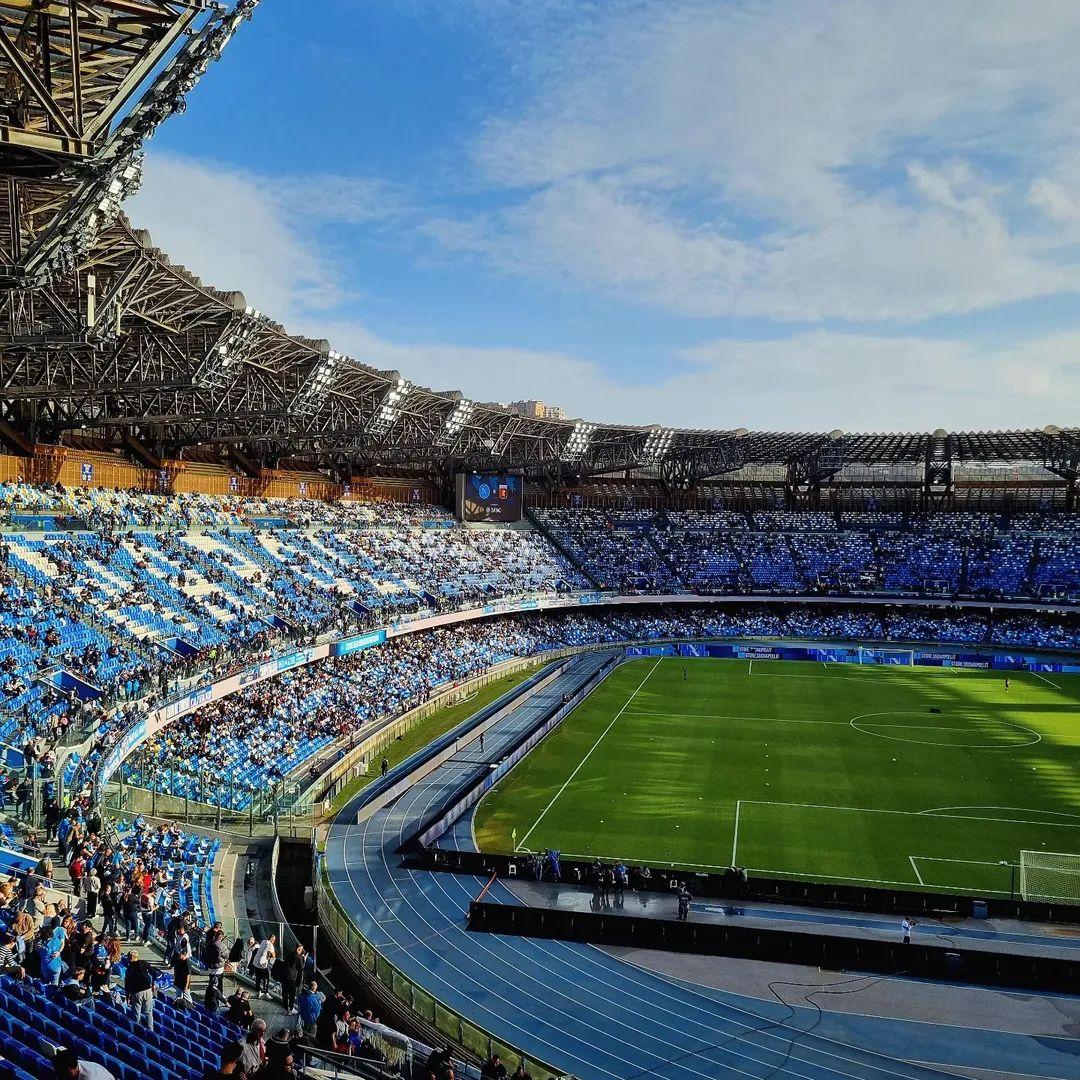 "Solo per te
Napoli alè" 💙
#ForzaNapoliSempre #devivincere #curvab #napoligenoa