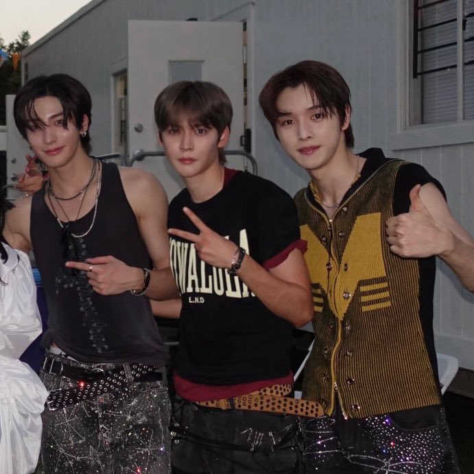 ชีวิตช่วงนี้ค่อนข้างเละ . .