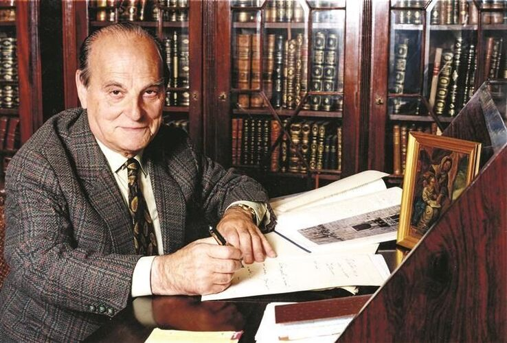 DCalebrita's tweet photo. "Nós [portugueses] nunca fomos muitos, mas enquanto soubemos ser todos, nós fomos sempre os bastantes."
José Hermano Saraiva https://t.co/R6zkCzvX6Y
