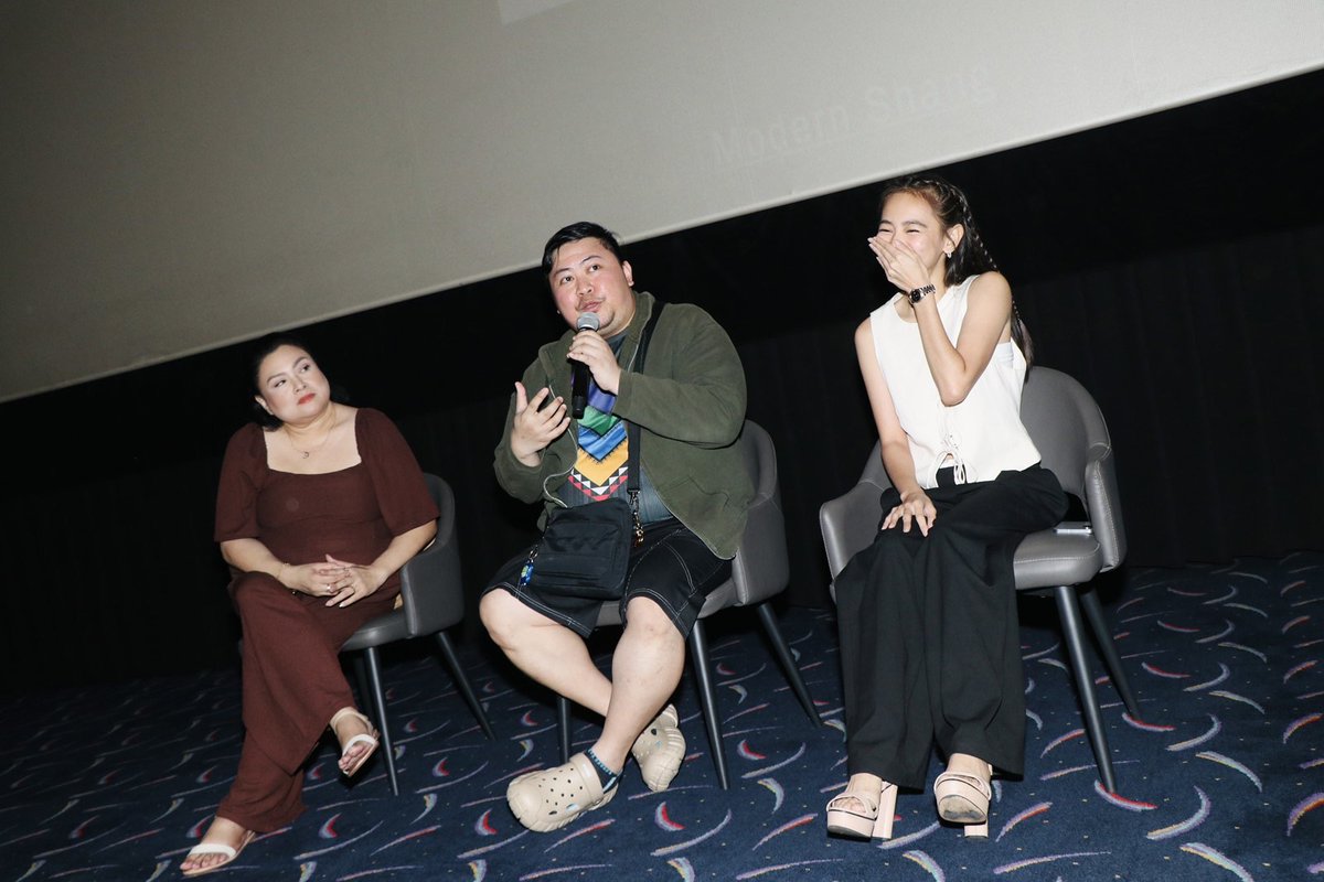 VIVA_Films's tweet photo. Love, laughs, and behind-the-scenes secrets!

Maraming salamat sa lahat ng naki-join sa talkback with the cast and director ng #MinamahalMovie ngayong gabi ❤️

Mapapanood pa rin ang #Minamahal100BulaklakParaKayLuna, Now on its 2nd Blockbuster Week!

#AndresMuhlach #AshtineOlviga https://t.co/ltw74oZjyC