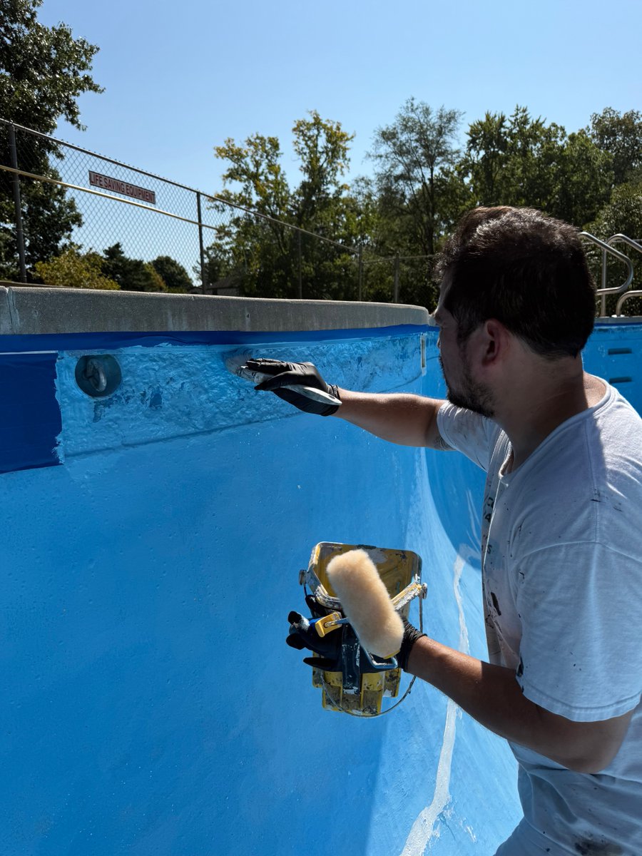 ConleyBrosPaint's tweet image. 💦 Freshly painted pools = beauty + protection! Conley Brothers Painting delivers smooth, long-lasting finishes Michiana trusts. Free quotes 📲 574-440-5970 conleybrotherspainting.com #PoolRefresh #MichianaPainters #PaintingExcellence