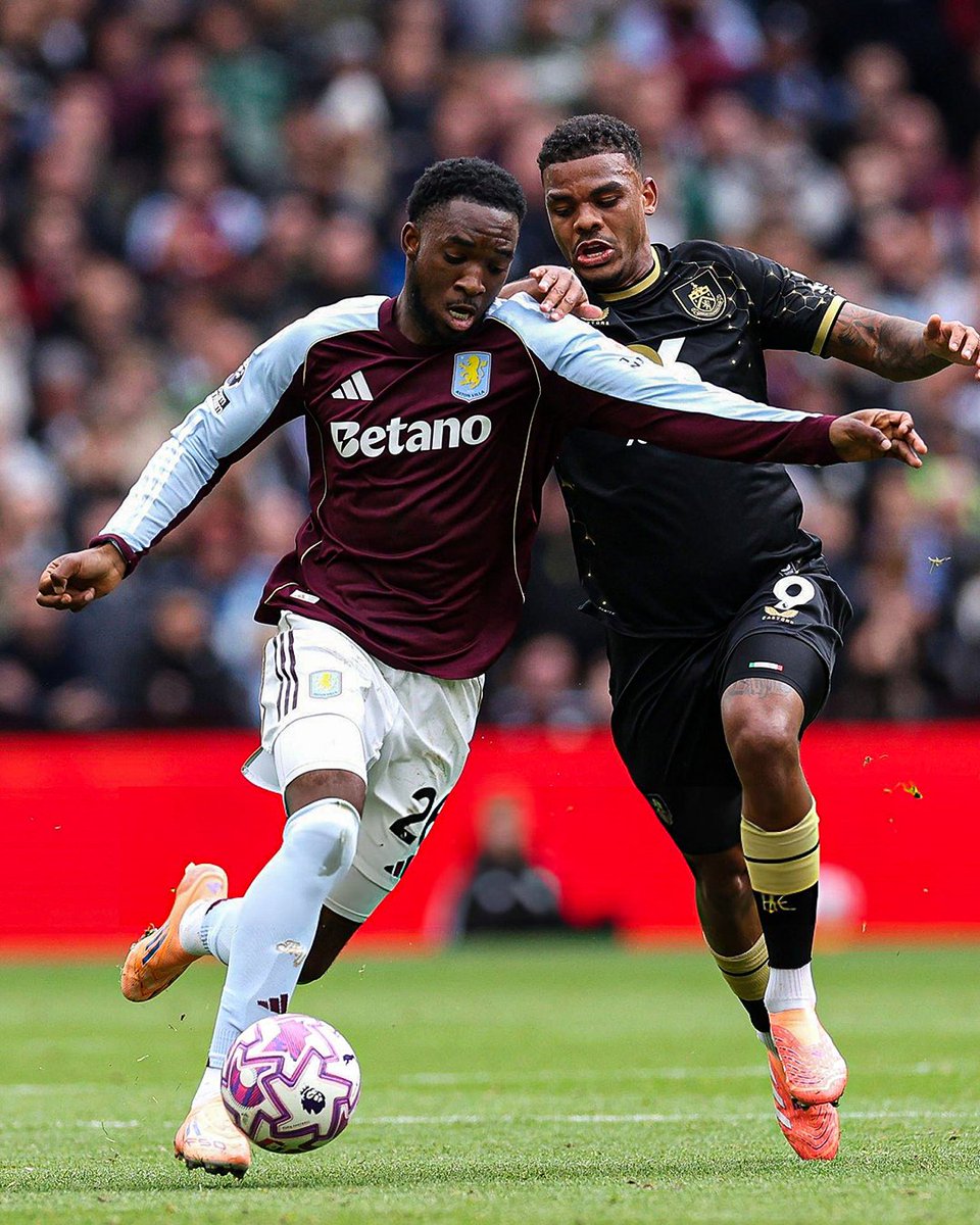 Lamare Bogarde vs Burnley:

89 minutes played
97% passing accuracy (56/58)
1 chance created
68 touches
4 passes into the final third
2 recoveries
3 ground duels won
3x fouled.

Class 📈

#AVFC