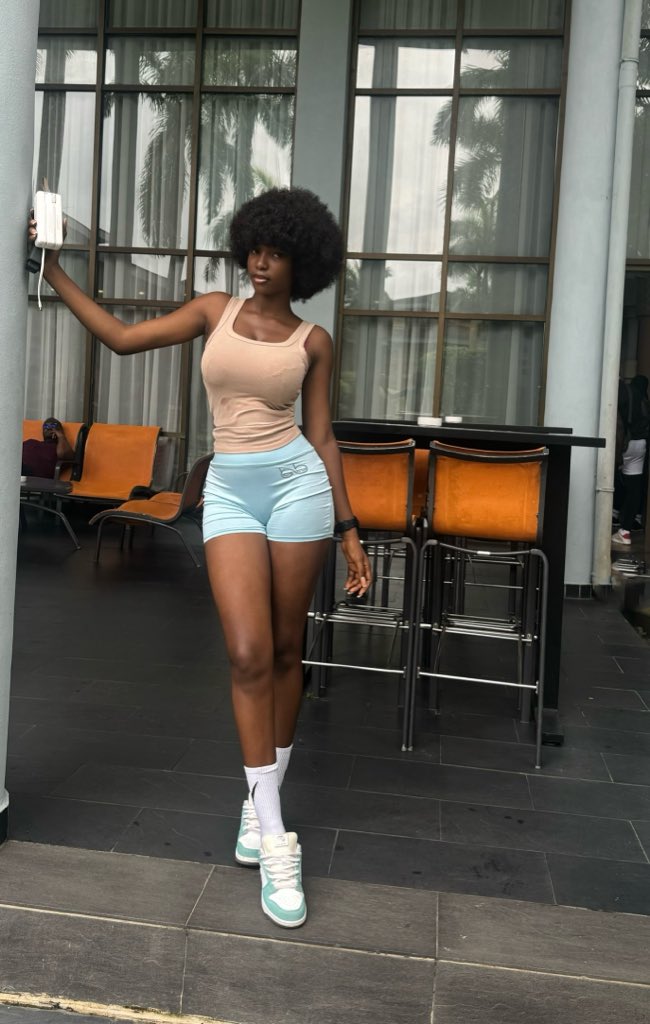 praisejohnn's tweet image. 5”10ft