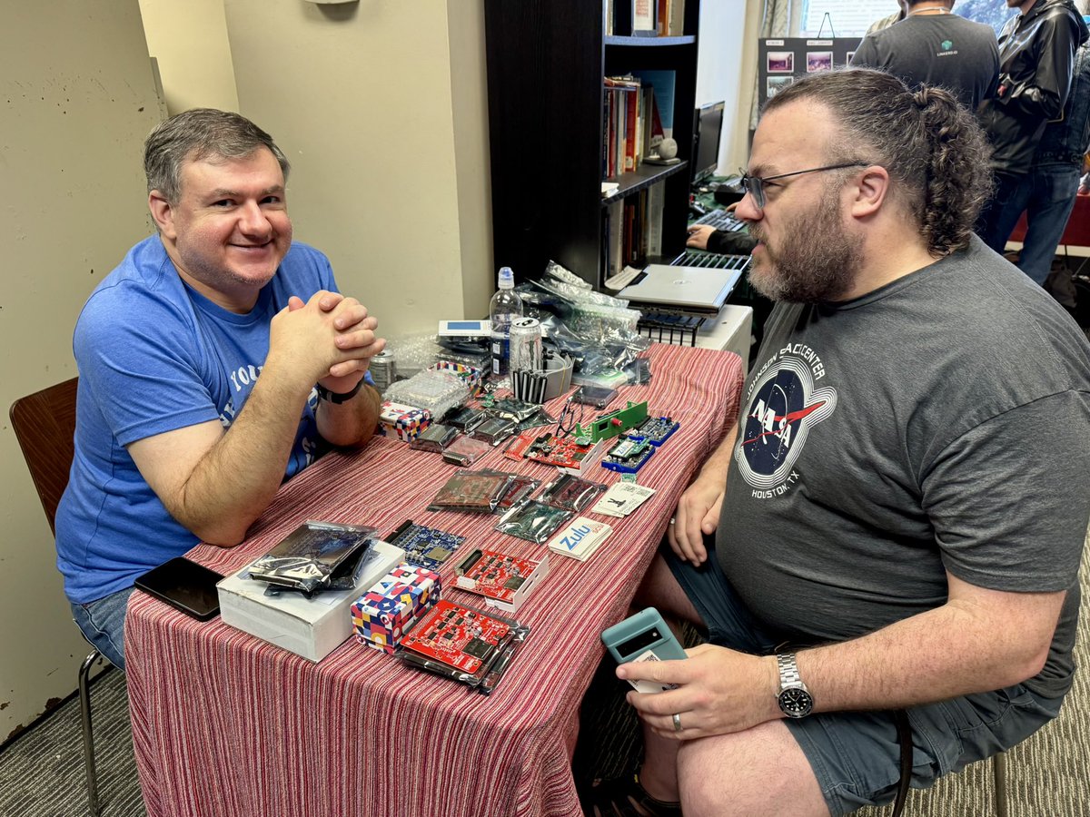 sdf_pubnix's tweet image. Today is the final day of Interim Computer Festival! 10-6pm at 3100 airport way S Seattle WA 98134
#retrocomputing #vintagecomputing #retrogaming #free #event #seattle