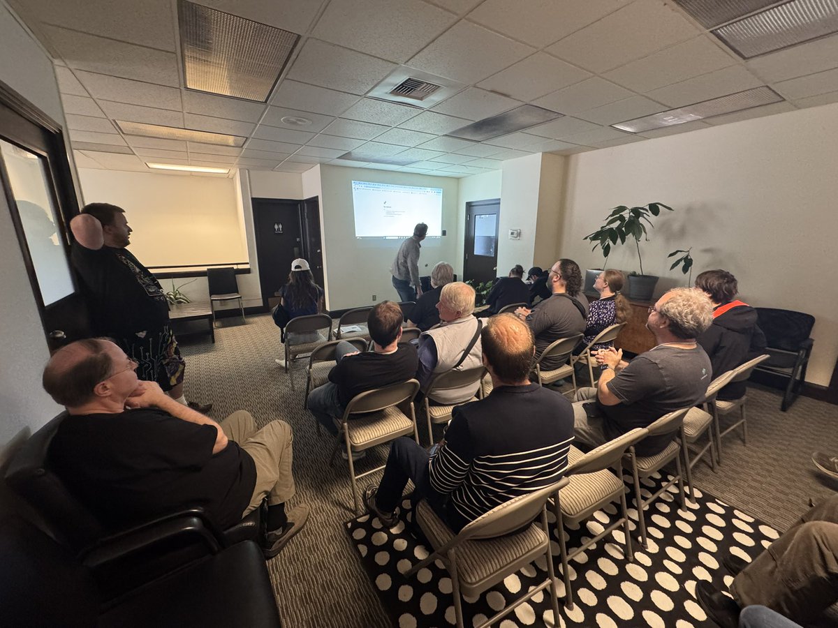 sdf_pubnix's tweet image. Today is the final day of Interim Computer Festival! 10-6pm at 3100 airport way S Seattle WA 98134
#retrocomputing #vintagecomputing #retrogaming #free #event #seattle