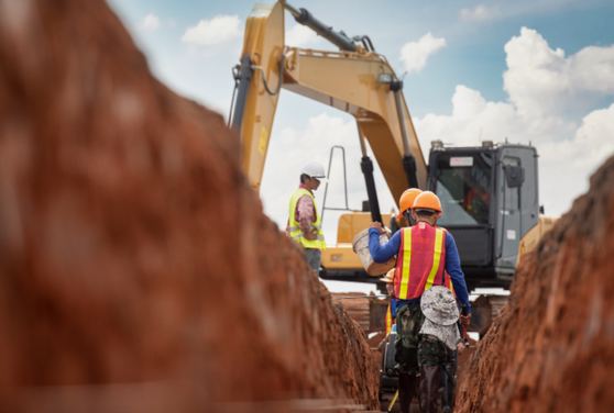 RCEC2's tweet image. Excavation Safety   #rcec2
Excavation work is a common activity in construction that involves digging, trenching, and grading. However, it also presents significant hazards, including cave-ins, falls, and hazardous atmospheres. 
Read More: rcec2.blogspot.com/2025/10/excava…