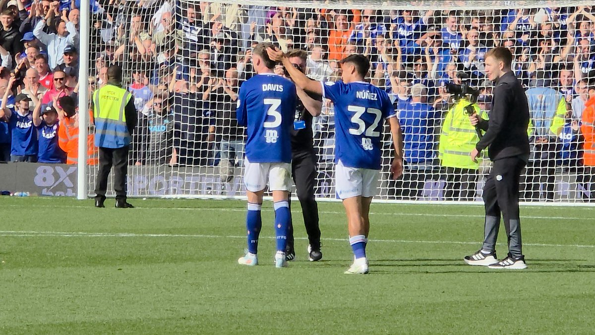 LukeValor2k #ITFC 🟦🌞🏕 tweet media