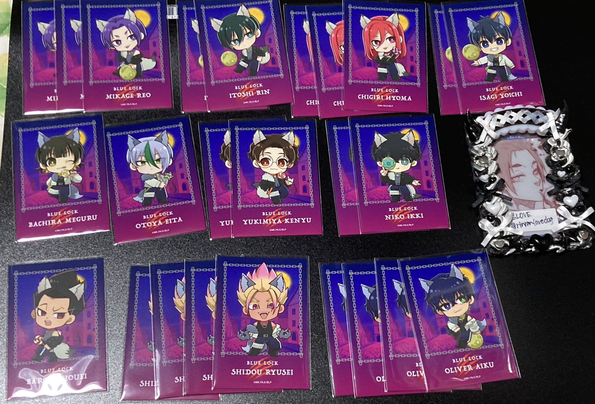 凛　アクスタ　コースター　ポスカ 黒LOVE on X: 