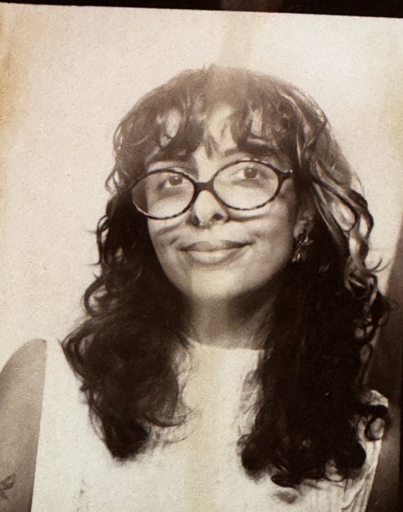 miacaven's tweet image. ✎ ☕️ . . ⇢ ˗ˏˋ welcome to my acc ˎˊ˗ ꒰💌꒱
₍ get to know ˗ˏˋmeˎˊ˗ below!¡ 
★ my name is mia (or Caven!)
★ im 23 !!
★ Leo sun &amp;amp; rising, pisces moon
★ im a tarot reader (SERVICES 👇), author, bookish influencer and founder of Coffee Corner &amp;amp; Chapters and Pages !!  :✧˖°࿐