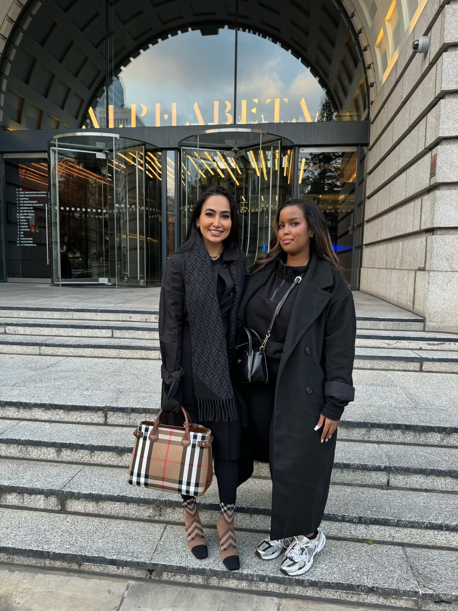 CatherineNesbi9's tweet image. 💃Happy Sunday! I was grateful to celebrate an IWD female founders event hosted by HSBC in Finsbury Square London. There were some GREAT pitches!

Most pitch events are filled with men because they feel more confident pitching for capital

#bridgingfinance #capitalraising #vcfund