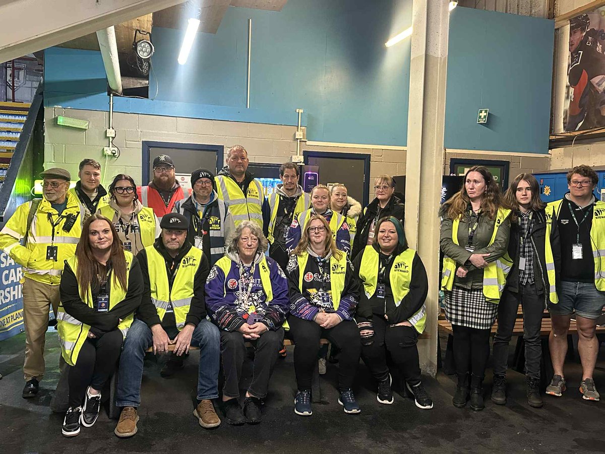 McrstormSteward's tweet image. Welcome to your @Mcr_Storm stewards for the 25/26 season thanks once again to @Dizzyfish for sponsoring us once more
#Dizzystewards
#Dizzyfamily
#wearestorm