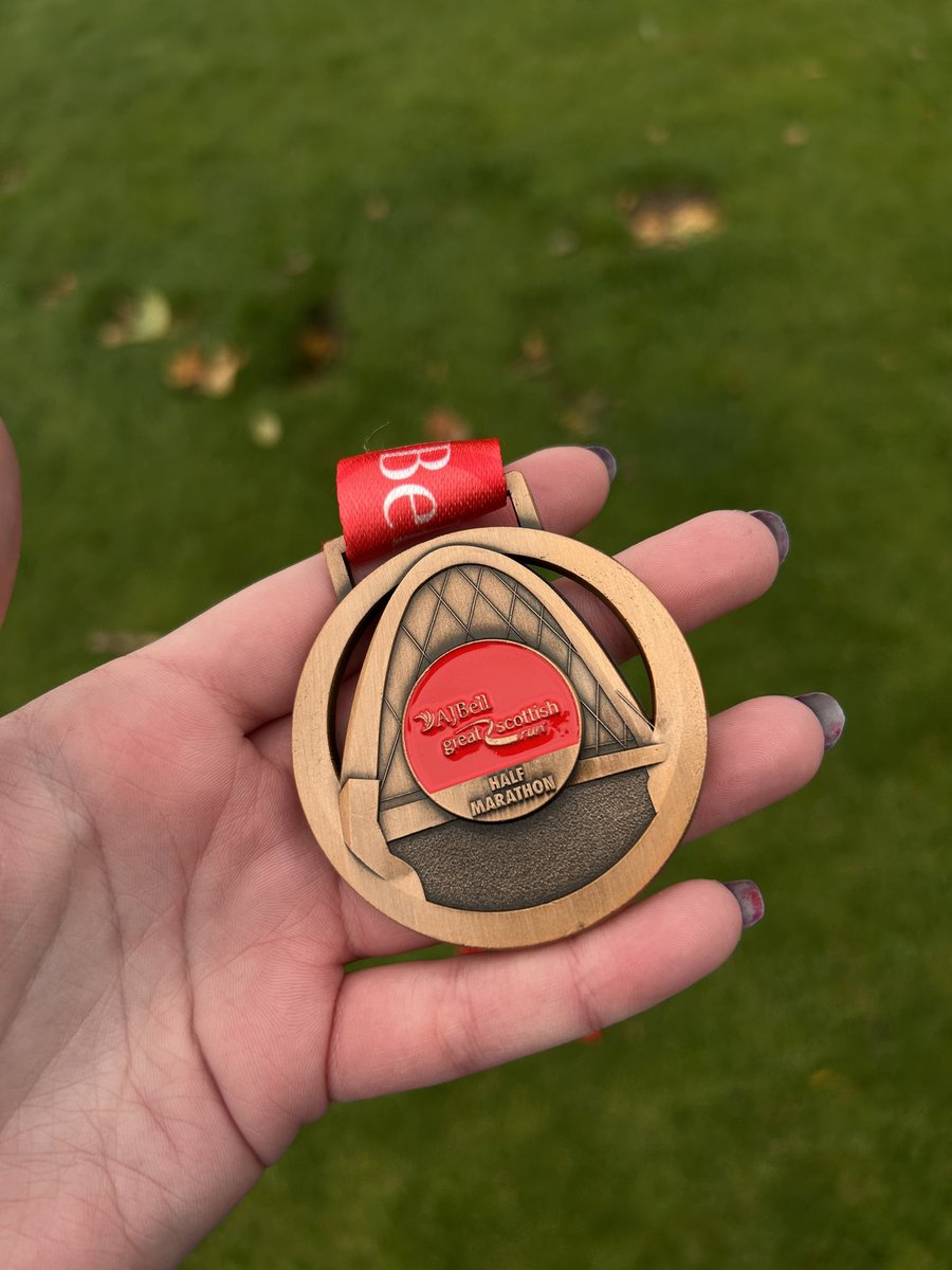 One half marathon &amp; over £4000 raised for <a href="/StAndrewHospice/">St. Andrew's Hospice</a> later 💜

Cannot thank everyone who donated enough, maybe something a little intense next year though 😅

#GreatScottishRun