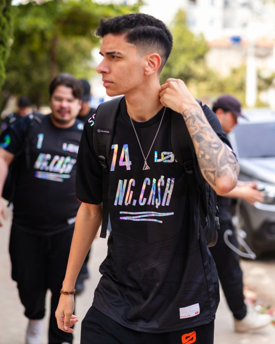 portaldalosgg's tweet image. Estamos prontos pra mais uma jornada em busca do bi campeonato brasileiro 🙏🧡🇧🇷

#goLOS #FFWSBR