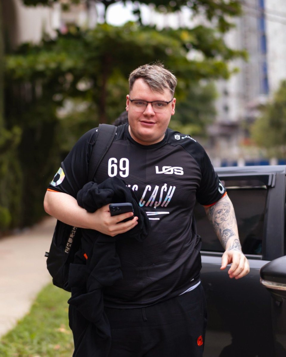 portaldalosgg's tweet image. Estamos prontos pra mais uma jornada em busca do bi campeonato brasileiro 🙏🧡🇧🇷

#goLOS #FFWSBR