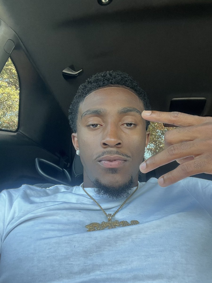 Maezion Henix tweet media