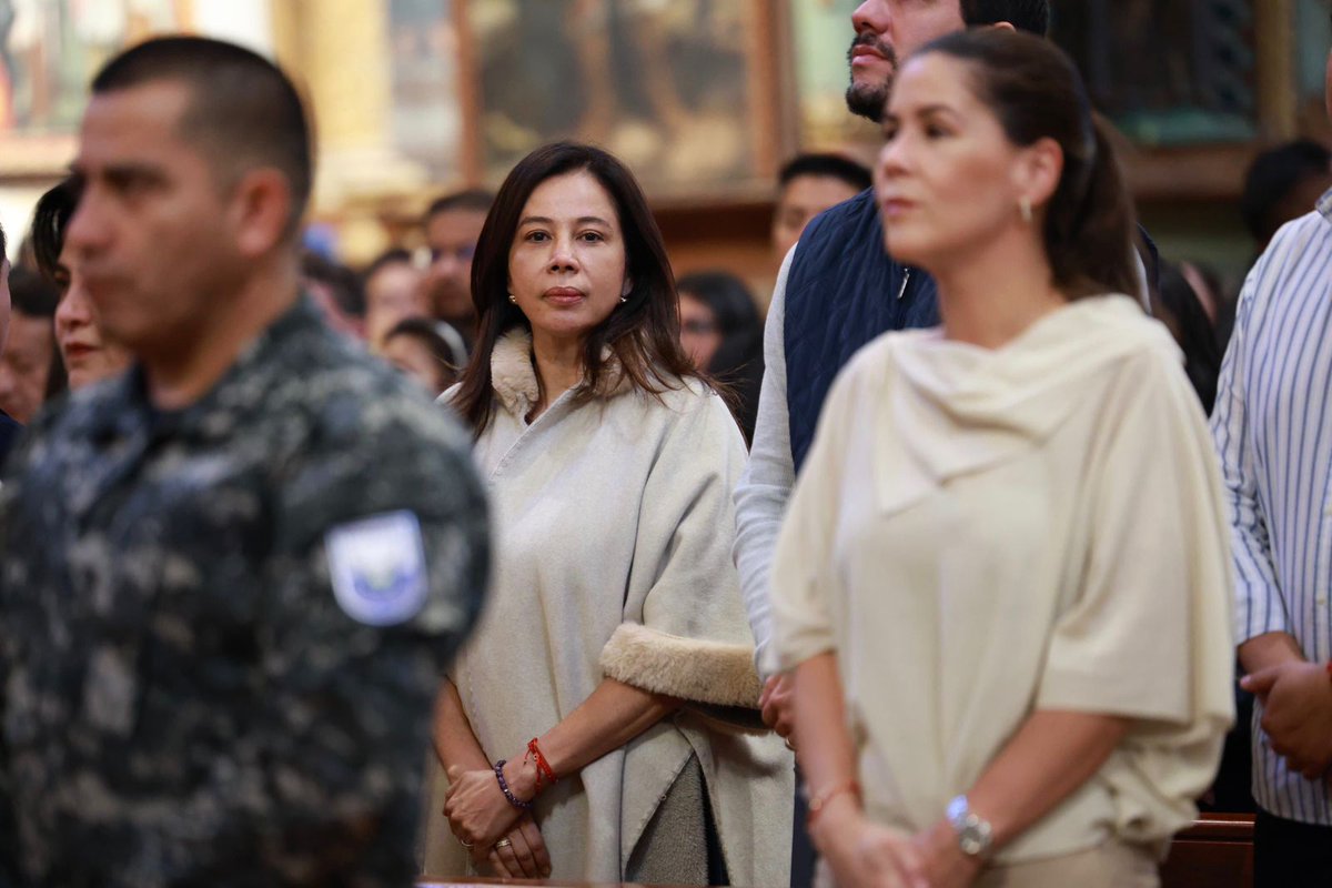 Bajo la guia de Dios seguiremos nuestro camino de construir un mejor país. Un #EcuadorMásJusto