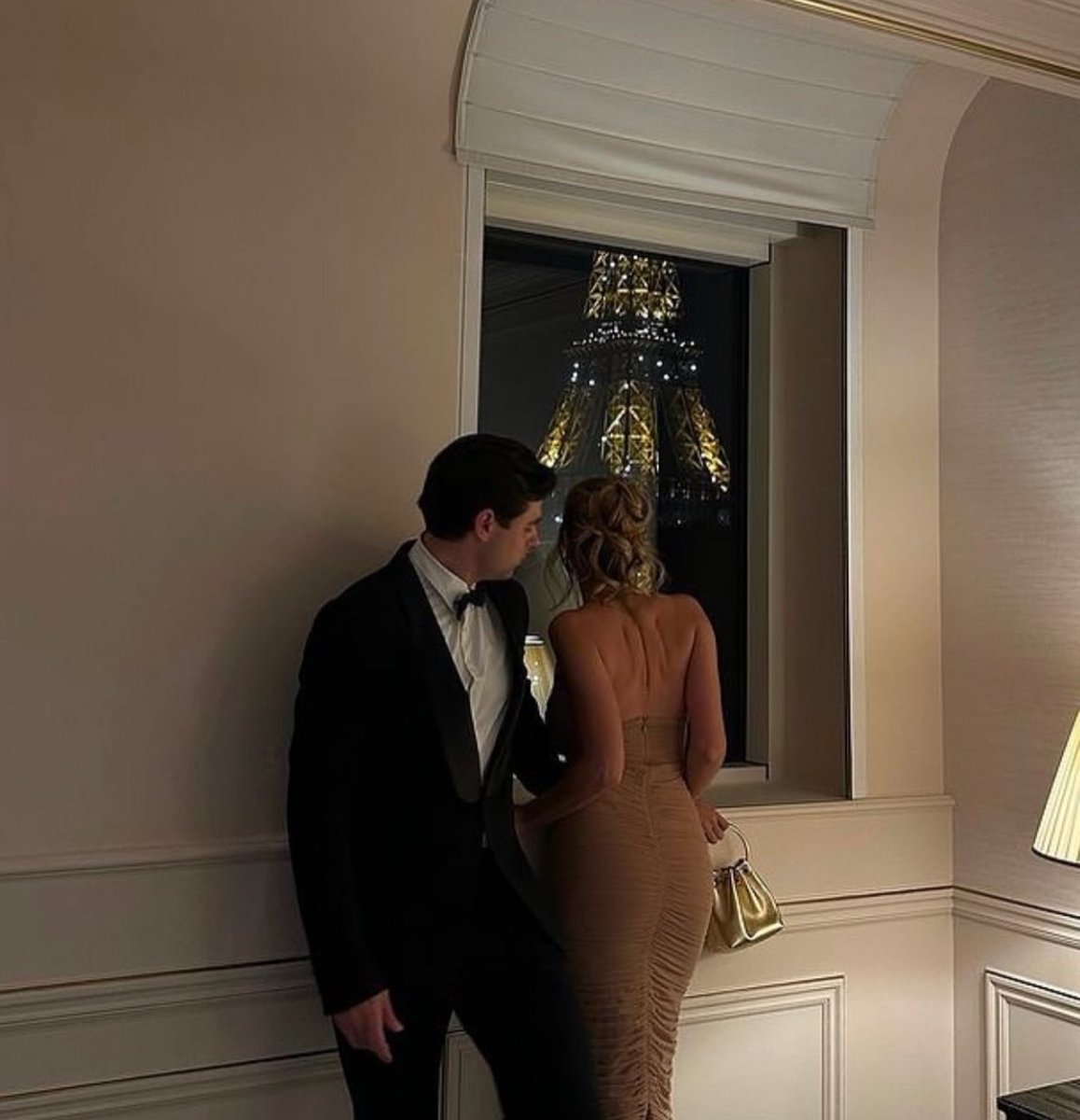 llncai's tweet image. I want to go to Paris with u