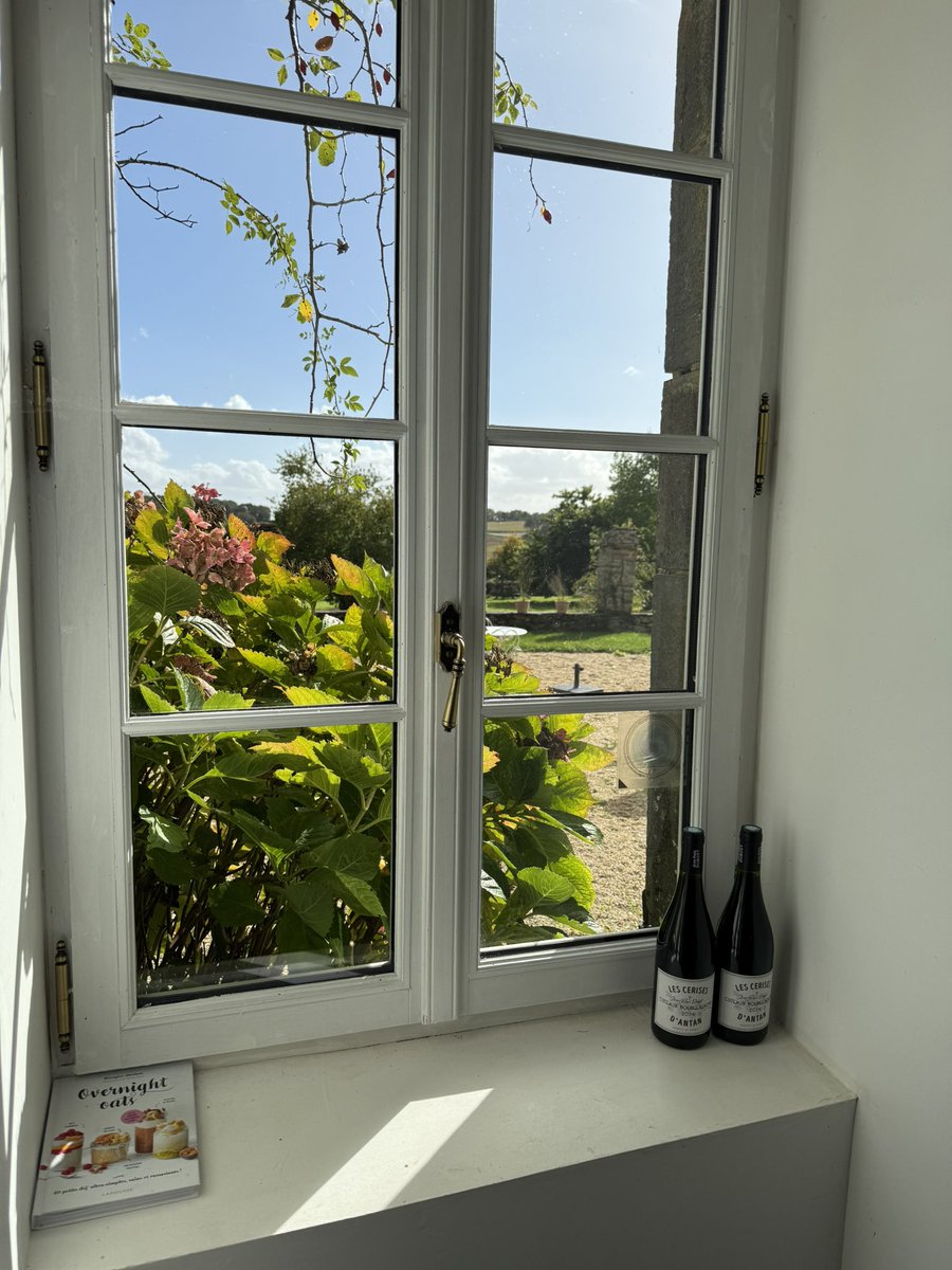 Simon__Rob's tweet image. French weekends.