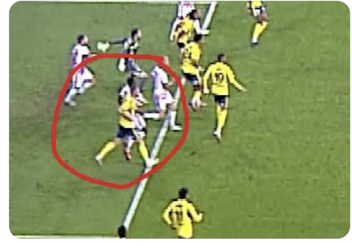 Hepimizin gözünün içine baka baka hakkımızı nasıl yediler…

#Samsunspor