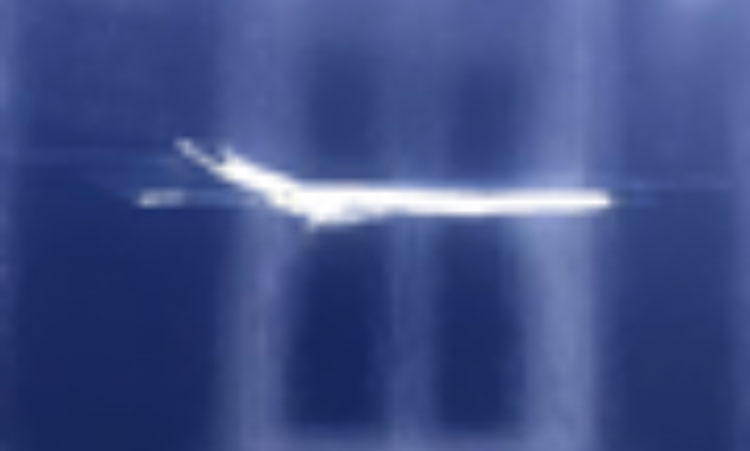 Marroquin_NFT's tweet image. "Scratch on Metal" as #Sonorized &amp;amp; #Simulated AirPlane #iPhoneLive PHOTO displayed in #BounceMode Raul Marroquin 2023 Artissima Torino 3 - 5 October 2025