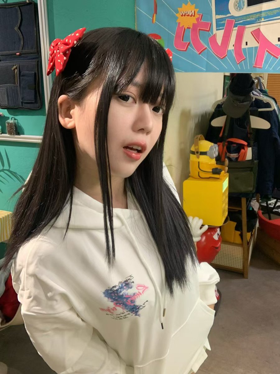 Hequankele tweet media