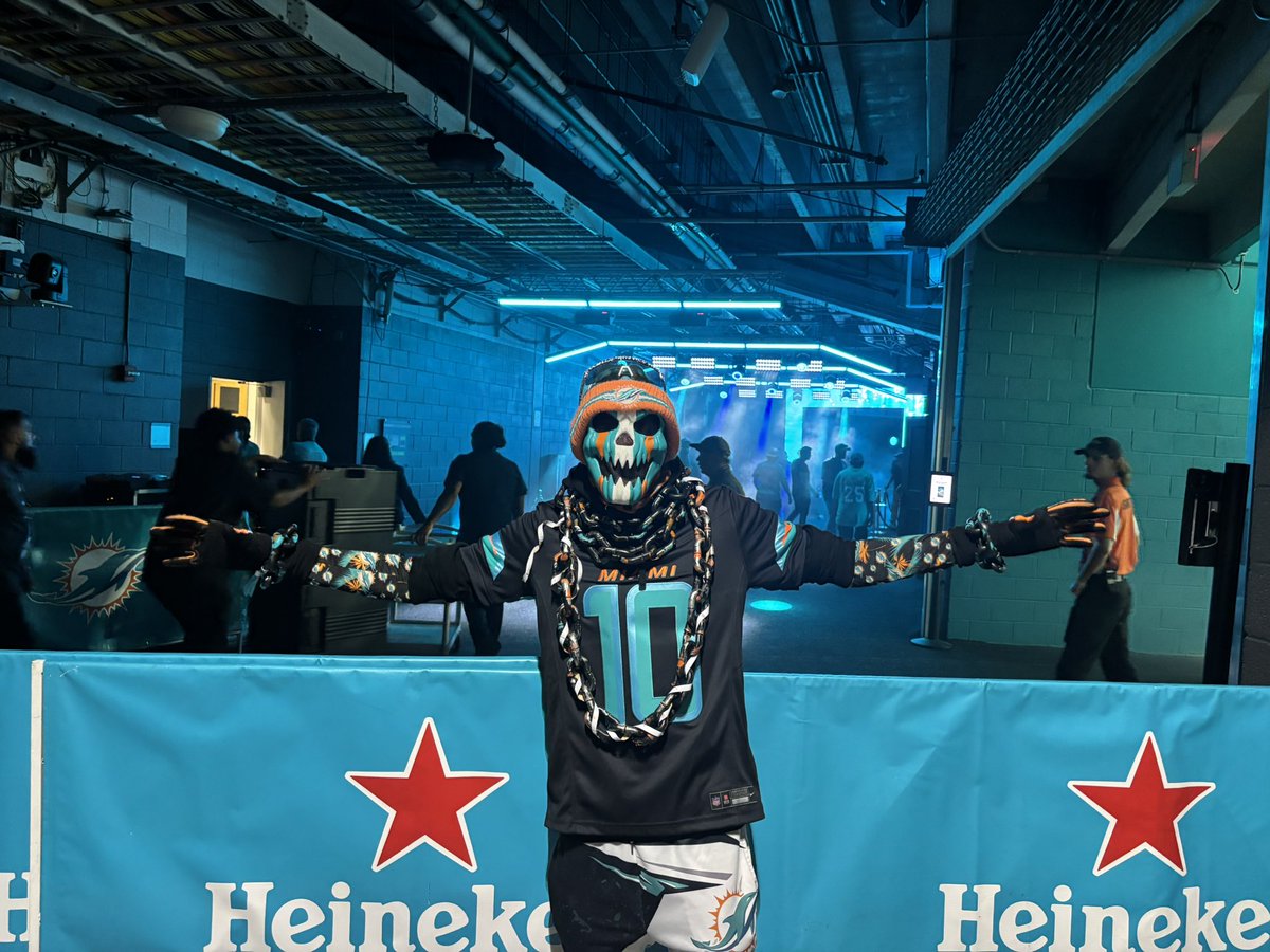 FinsRider tweet media