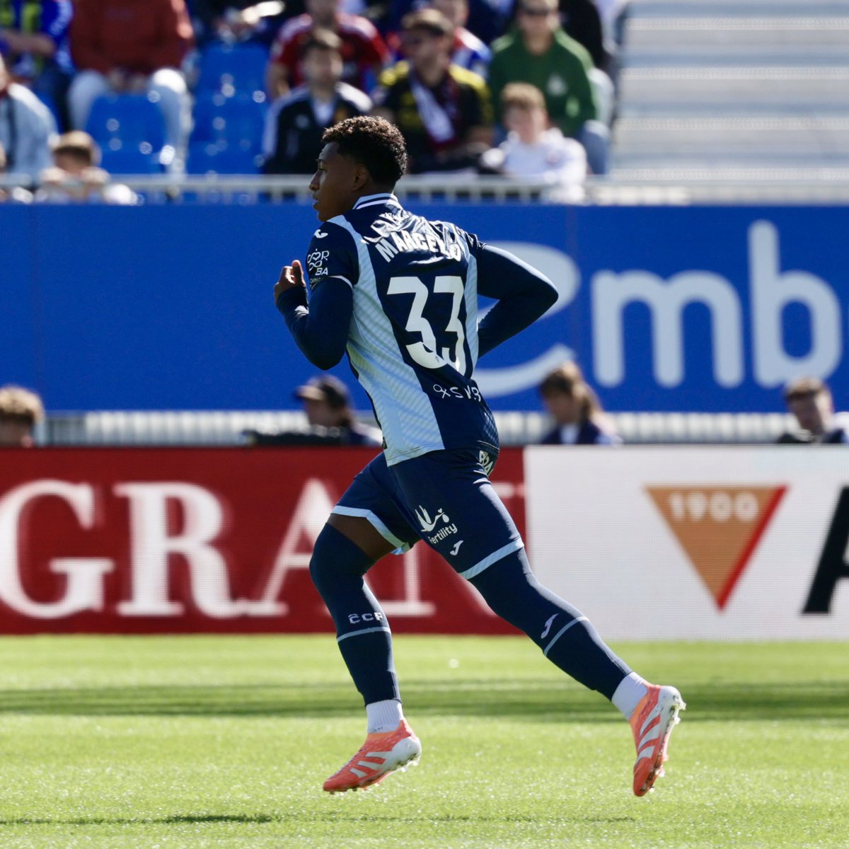 CordobaCF_ofi's tweet image. 🔝 ¡Semana inolvidable para Marcelo Timorán!

✍🏻 Renovó su contrato con el #CórdobaCF hasta 2028
🇧🇴 Fue convocado por la selección absoluta de Bolivia
🙌🏻 Debutó con el primer equipo… ¡y con victoria incluida!

💪🏻 ¡Enhorabuena, Marcelo! A seguir creciendo y trabajando con la…