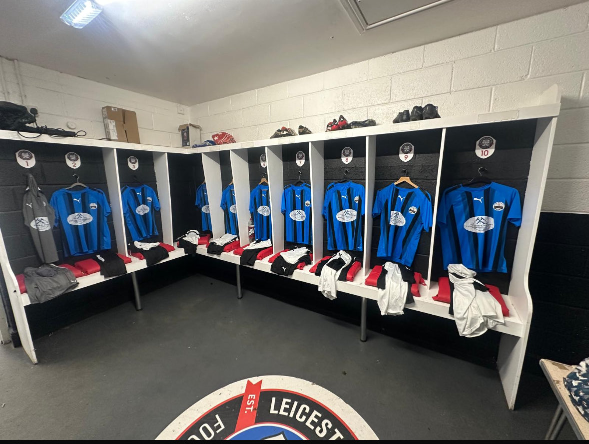 TOPHOUSEFC's tweet image. Professional 6-0 win in the Sunday fa cup, keeping our unbeaten streak in all competitions. 

Goals from. 
Baz ⚽️ 
Ed ⚽️ 
Shane ⚽️ 
Corey (tap in) ⚽️ 
Lovett ⚽️ 
Harvey ⚽️ 

MOTM Shane underwood 🏆