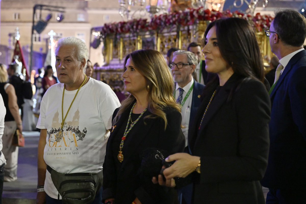 🙏Orgullo inmenso de acompañar a nuestras hermandades <a href="/CenayPaz/">Cena y Paz Linares</a> y 
<a href="/HdadResurrecion/">Resurrección y Amor</a> en la Magna.

💫Linares ha brillado con elegancia, devoción y fervor en un día histórico.

💙Gracias a los linarenses que habéis estado allí, llevando fe y orgullo a cada rincón.