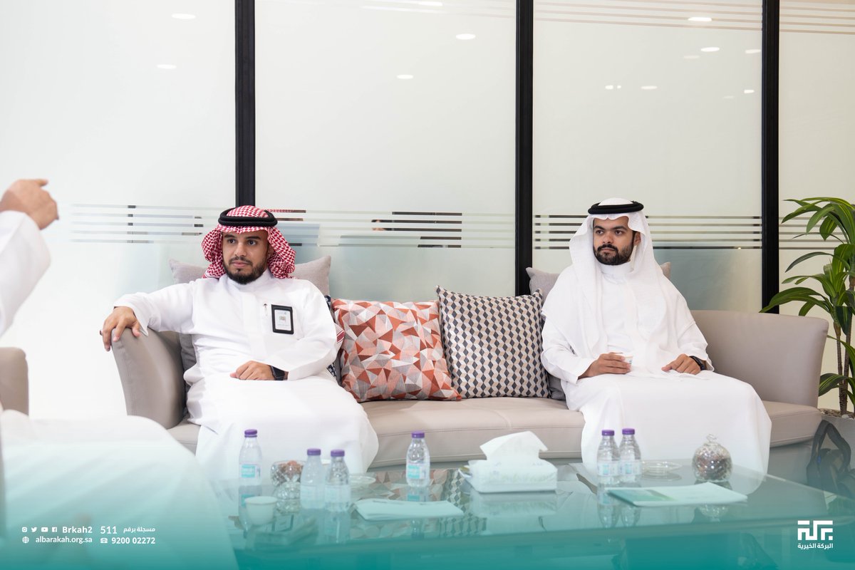 وقّعت #البركة_الخيرية اتفاقية مع مؤسسة الخطوة الذكية بهدف إعداد الخطة الاستراتيجية للجمعية للخمـس سنوات المقبلة بما يضمن تحقيق رؤيتها ورسالتها وأهدافها بكفاءة وجودة عالية.

#الخطة_الاستراتيجية | #القطاع_غير_الربحي