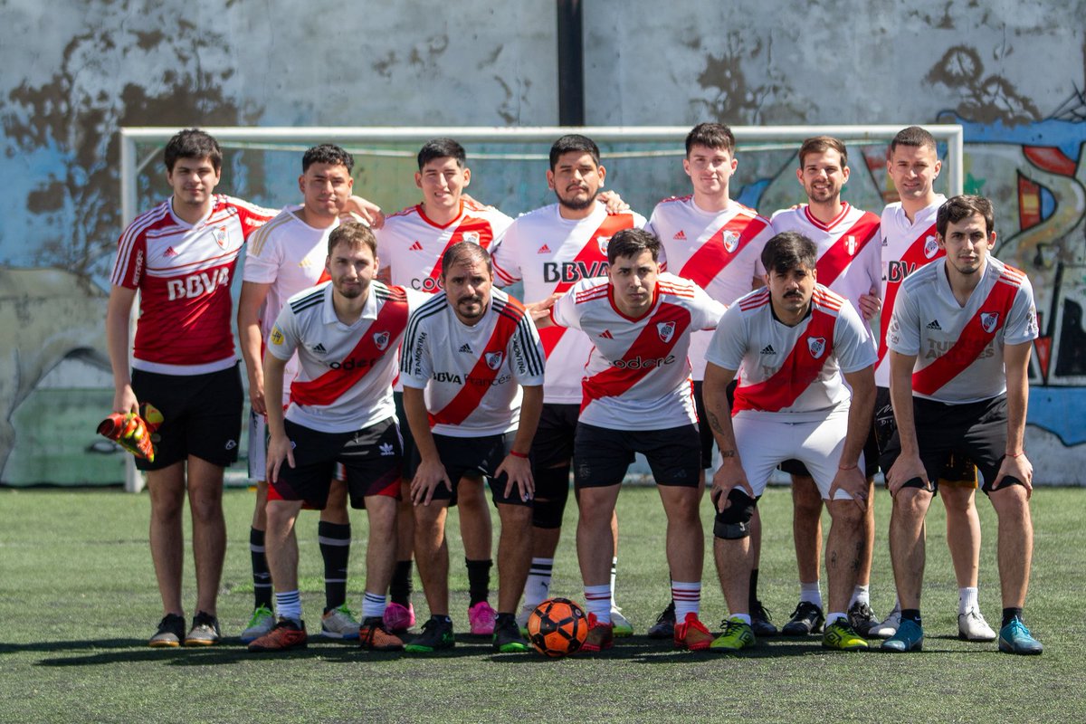 ¡BOCA SE QUEDÓ CON EL CLÁSICO! 🔥

<a href="/BocaJuniorsLAT/">BOCA LAT ⭐</a> goleó a River y llegó a los 12 puntos en la Zona A.
