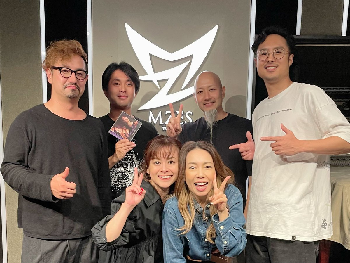 (s)pirit color tweet media