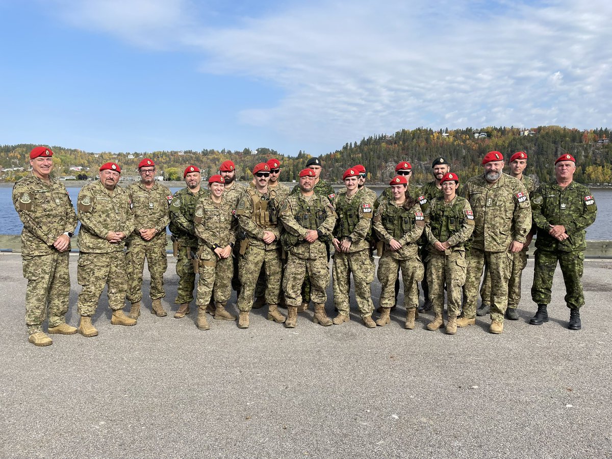 Listen, at my age, and now in my position, getting let out of durance vile for a weekend to be with the troops is a healing salve for the soul. 

I can’t thank Maj Christian Duchesne and CSM Martineau enough for letting me come and hang out with them and 4ᵉ Compagnie de police