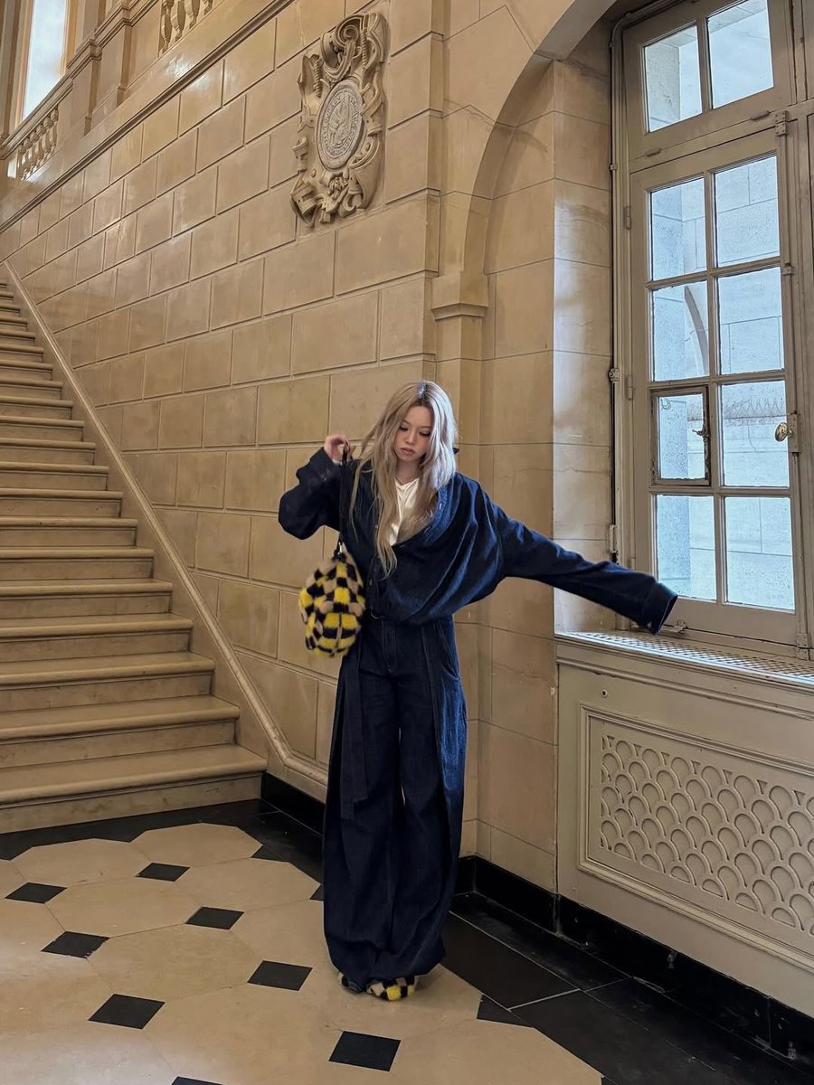 GLOBALBAILEY_'s tweet photo. [INSTAGRAM] 251005

@.baileysok instagram update

“@.LoeweOfficial #loewe #LoeweSS26 “

#ALLDAYPROJECT #ADP #올데이프로젝트 #BAILEY #베일리 https://t.co/KrRy0lbOcA