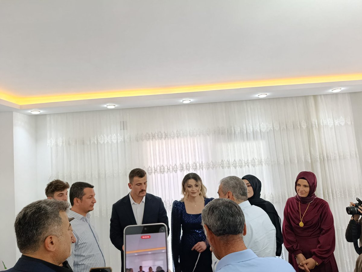 Mehmet Fatih OLGUN (@m_fatiholgun) on Twitter photo Bozkurt ve Polat ailelerinin kıymetli evlatları Mücahit Ömer ve Münevver’in nişan törenlerine katıldık. Rabbim birlikteliklerini hayırlı ve uğurlu eylesin. 💍
<a href="/abuyukgumus/">Ahmet Büyükgümüş</a> <a href="/hakanaksu058/">Hakan AKSU 🇹🇷</a> <a href="/farukaytek/">Faruk Aytek</a> Bozkurt ve Polat ailelerinin kıymetli evlatları Mücahit Ömer ve Münevver’in nişan törenlerine katıldık. Rabbim birlikteliklerini hayırlı ve uğurlu eylesin. 💍
<a href="/abuyukgumus/">Ahmet Büyükgümüş</a> <a href="/hakanaksu058/">Hakan AKSU 🇹🇷</a> <a href="/farukaytek/">Faruk Aytek</a>