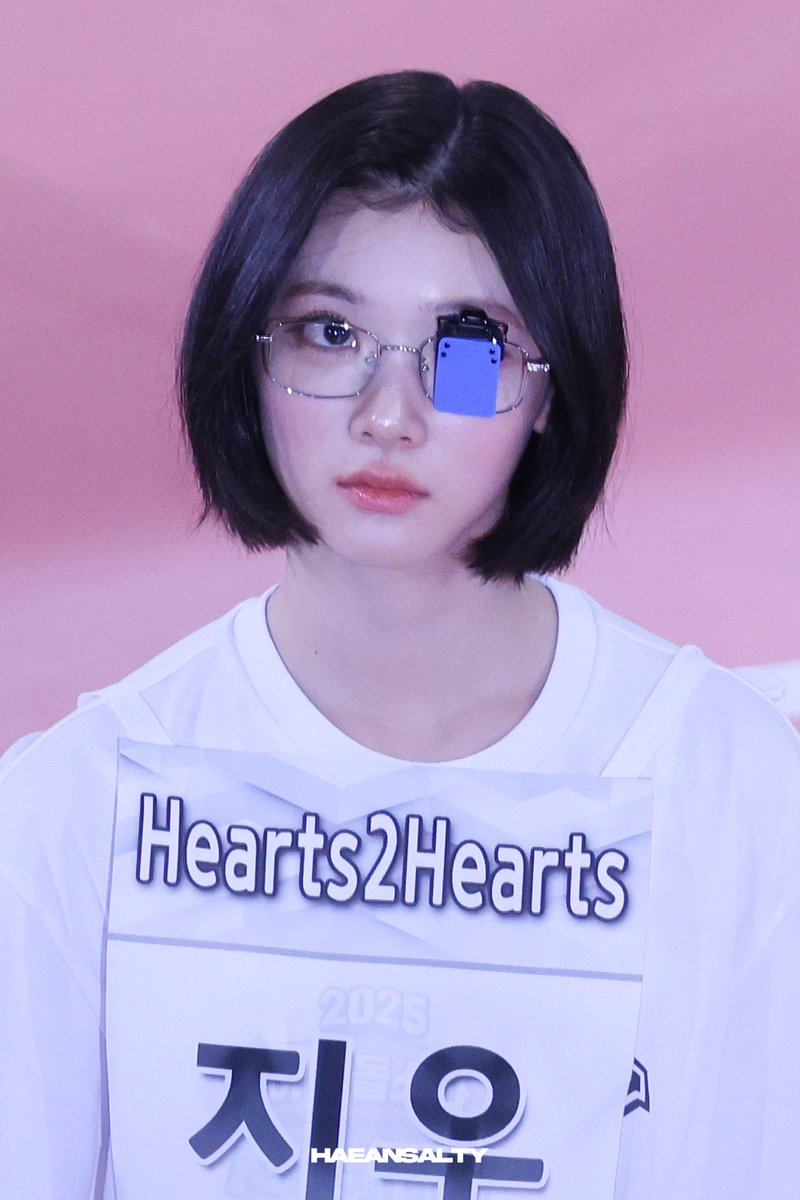 250825 아육대 사격

#하츠투하츠 #Hearts2Hearts 
#지우 #JIWOO