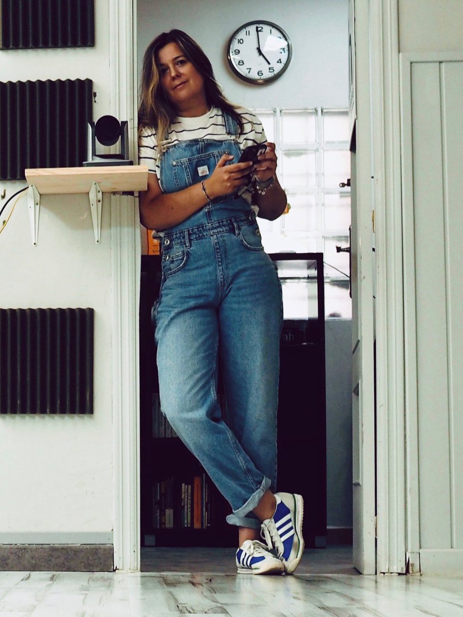 Una teenager de casi 47. Contigo hasta más 20:00 horas en antena huelva radio.