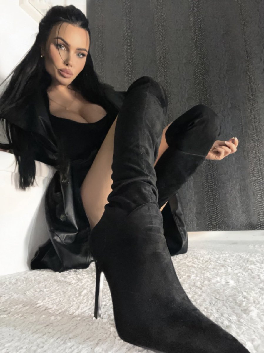 Lady__Jenna's tweet photo. Where are my 🔒 boys? https://t.co/O9BaZEGAVB