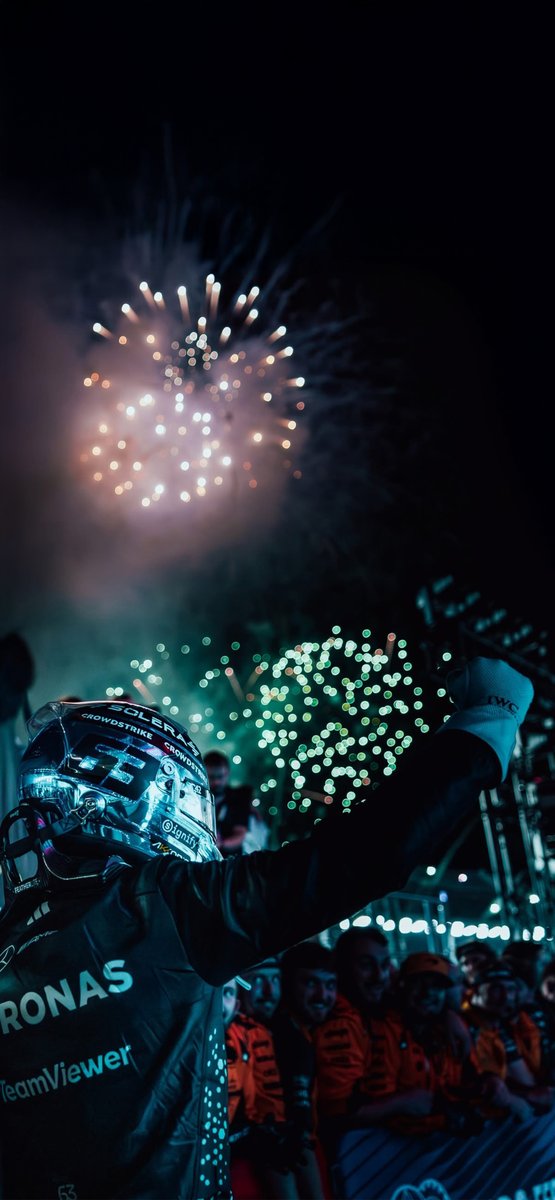 🇬🇧 George Russell | Race Winner 🥇 | Phone Wallpapers 📱

<a href="/GeorgeRussell63/">George Russell</a> | #SingaporeGP 🇸🇬