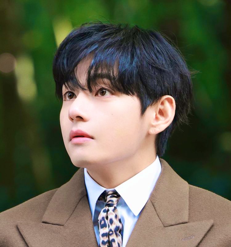 bvitela's tweet image. I think this face usually wins people over: