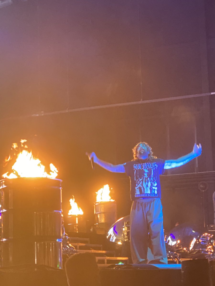 mxttyb__'s tweet photo. Scrim pointed me out and said he saw me holding up the lb shirt 🤑🔥 https://t.co/m7FJyUQyEQ